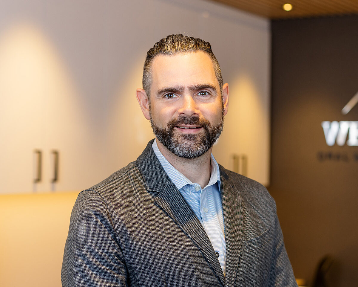 Dr. Torin Barr